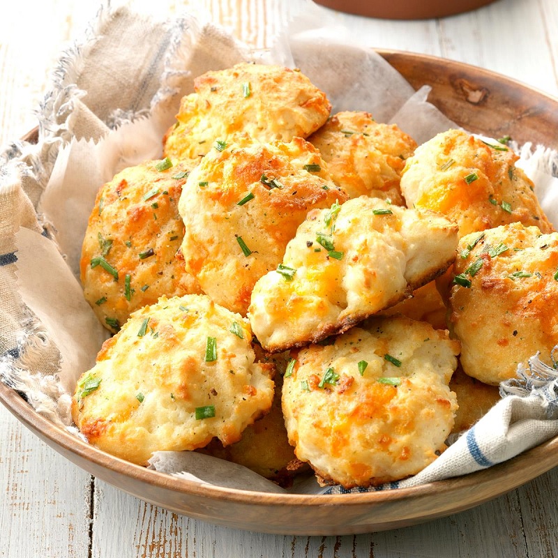 red lobster cheese biscuits 01.jpg